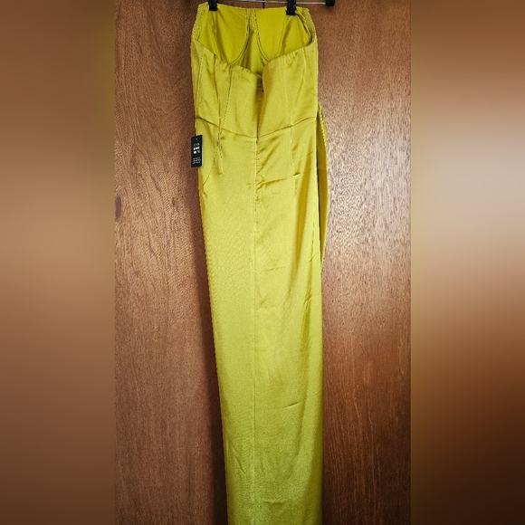 Elegant evening dress - Picture 3 of 8